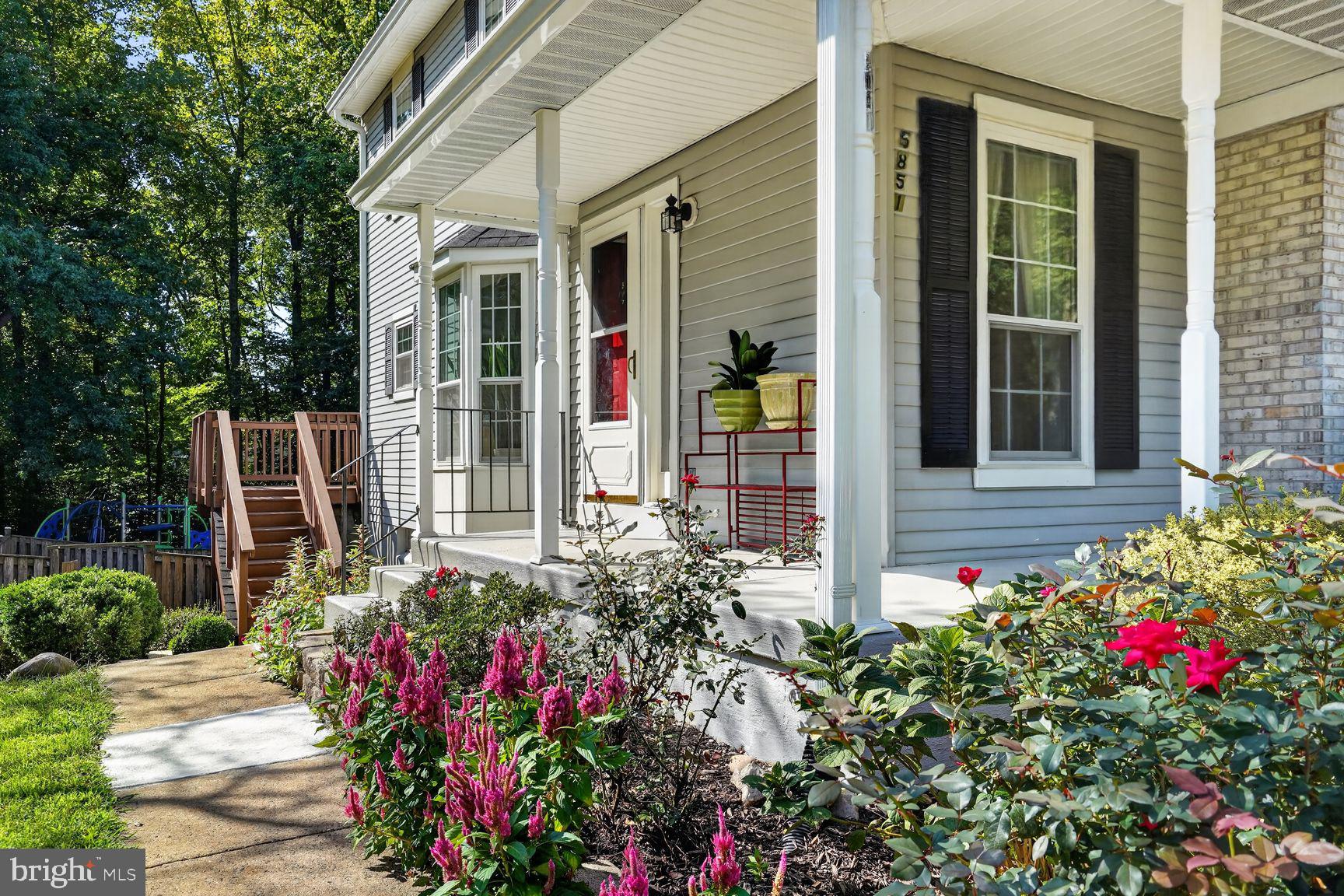 5851 WATERDALE