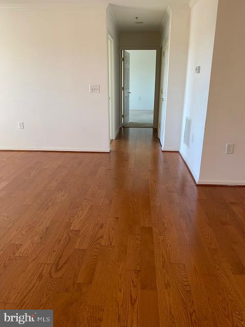 ROUNDWOOD RIDGE - Residential Lease