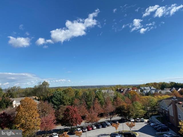 ROUNDWOOD RIDGE - Residential Lease