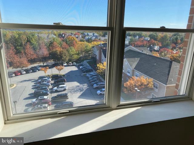 ROUNDWOOD RIDGE - Residential Lease