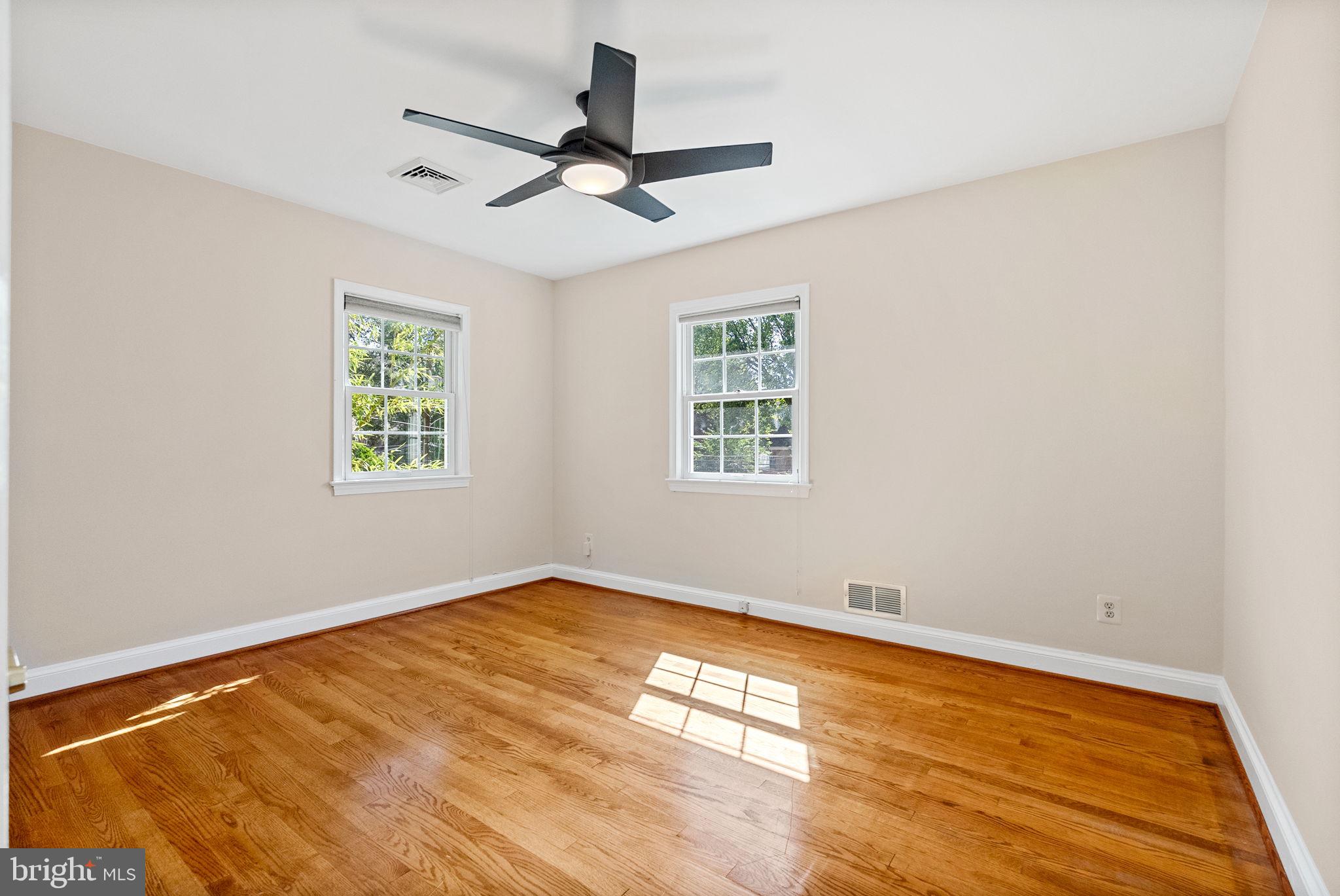 ARLINGTON RIDGE - Residential