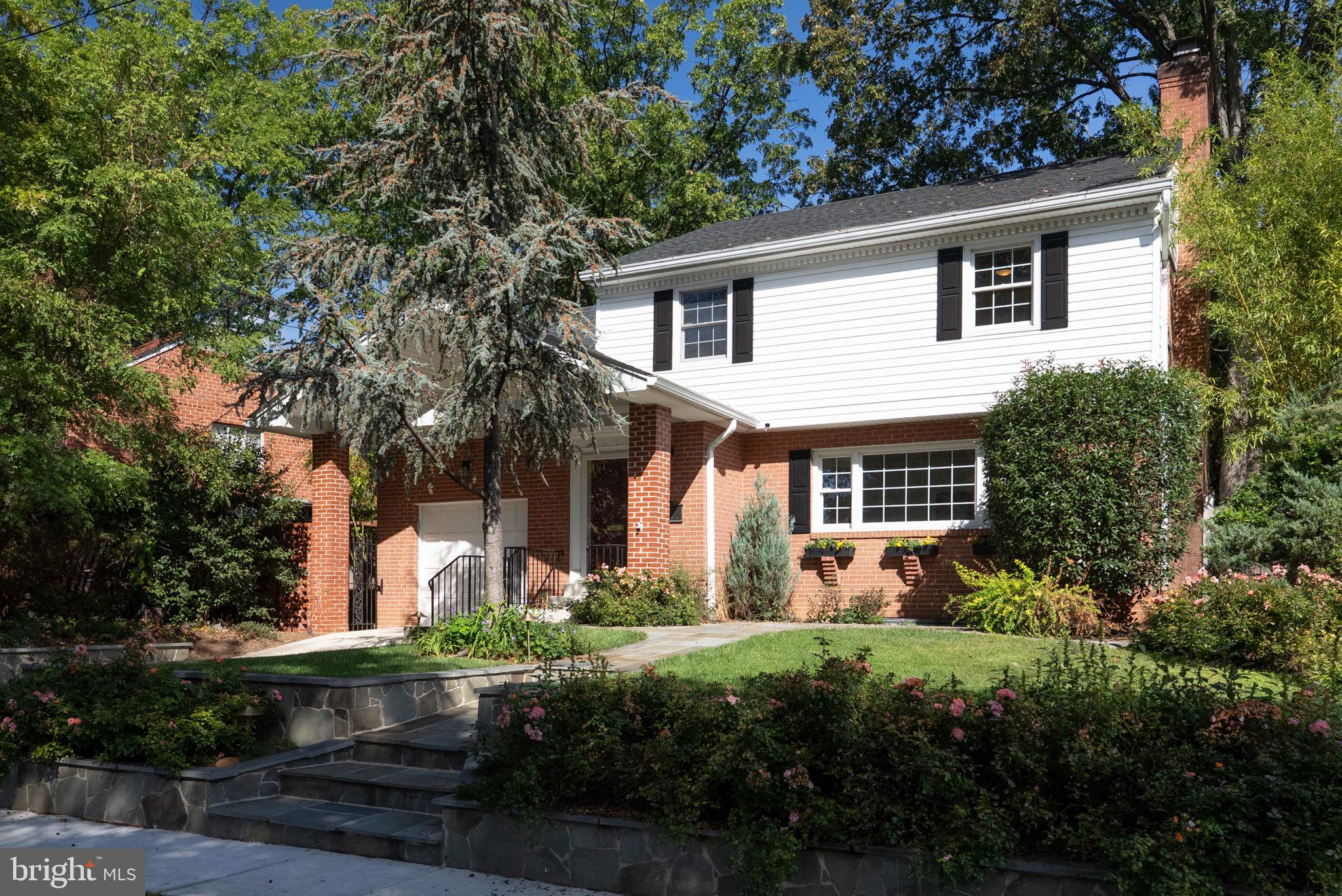 ARLINGTON RIDGE - Residential