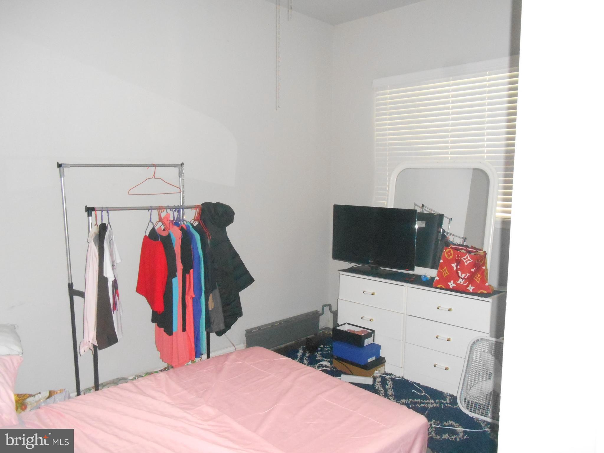 PORT RICHMOND - Residential Income