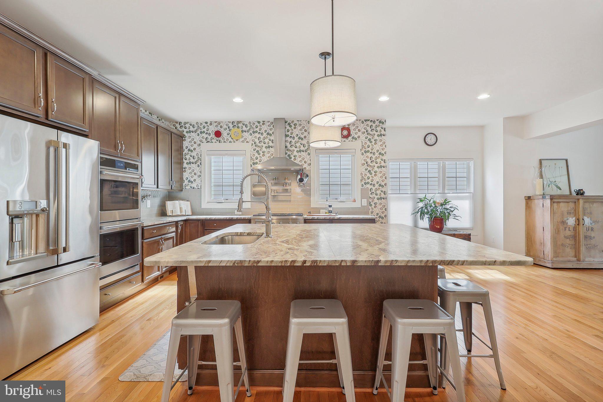 PIMMIT HILLS - Residential