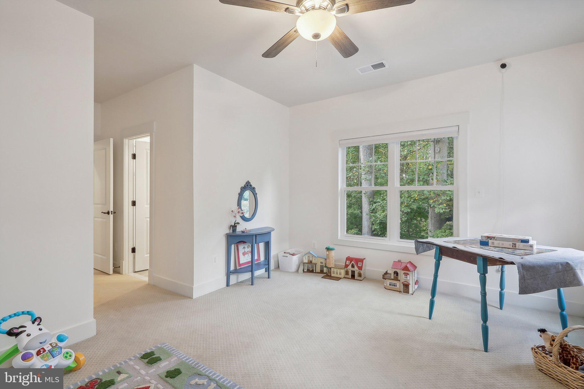 PIMMIT HILLS - Residential