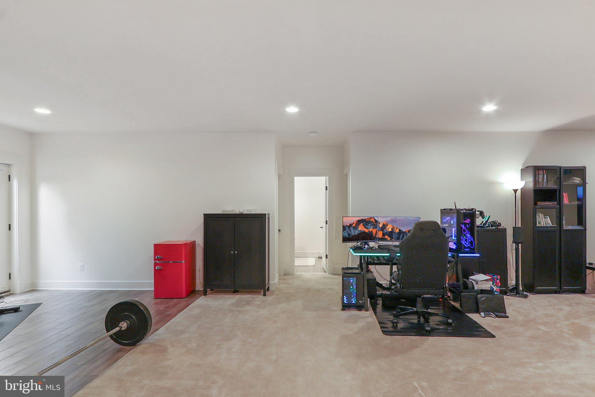 PIMMIT HILLS - Residential