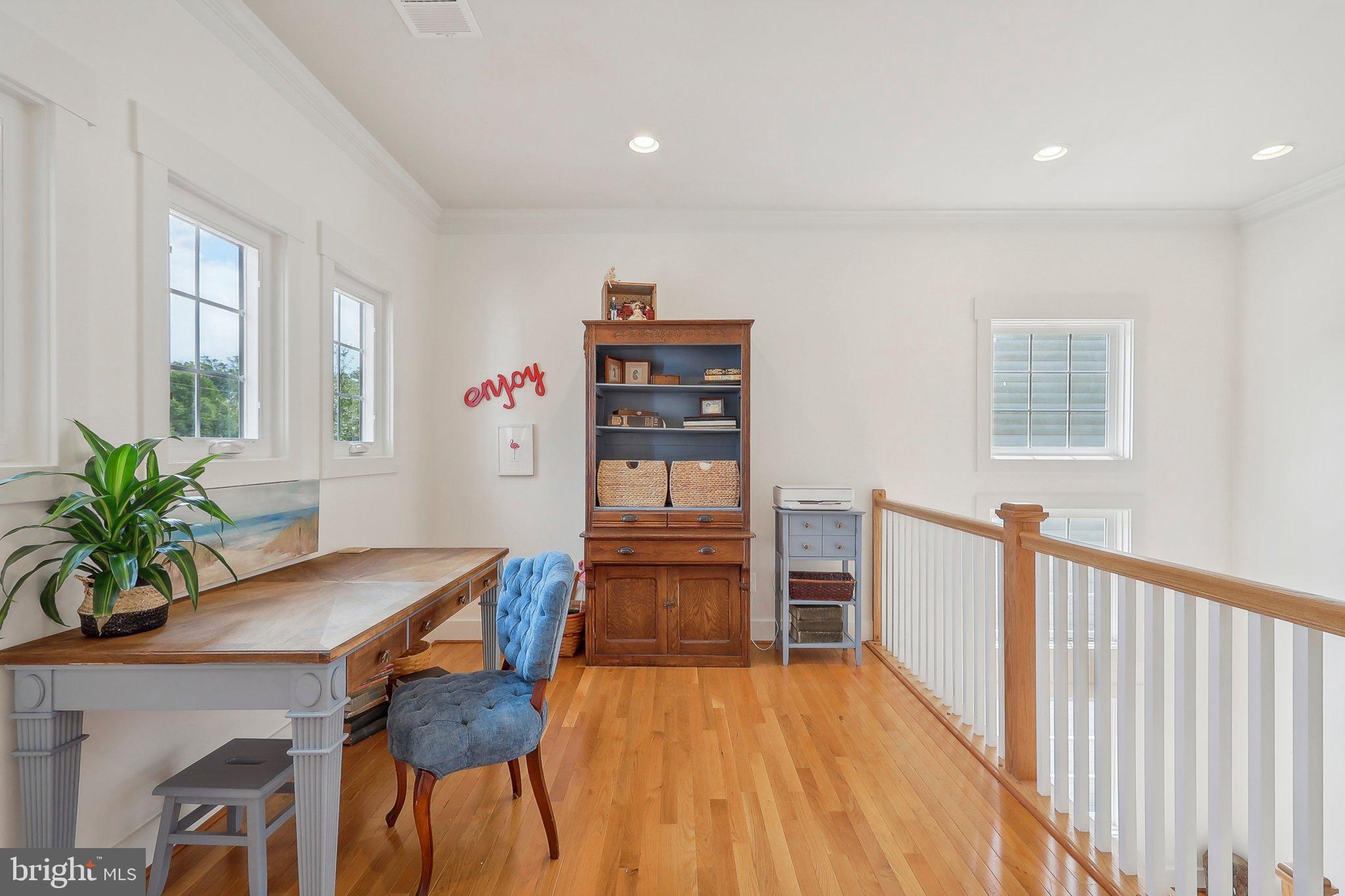 PIMMIT HILLS - Residential