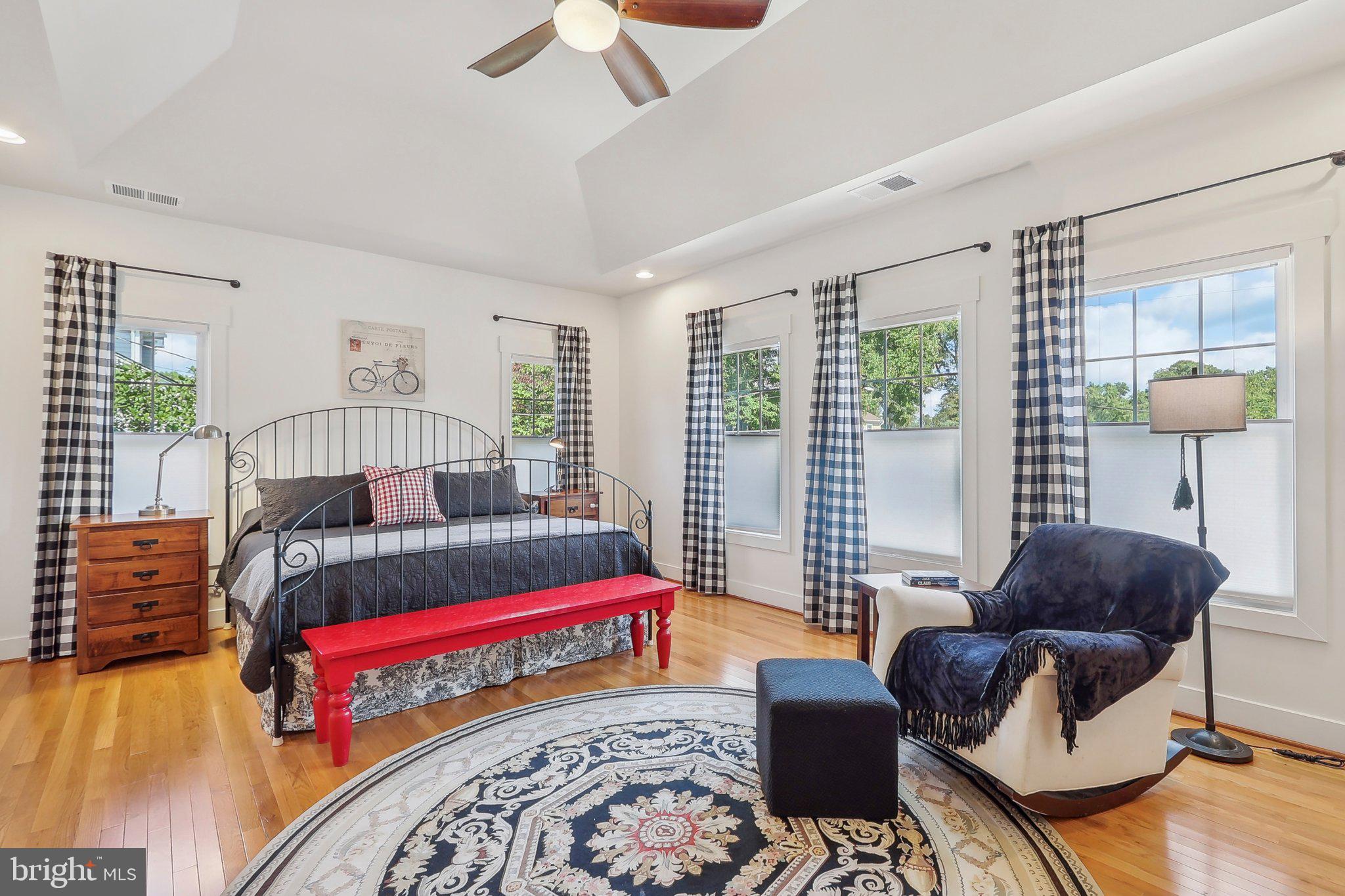 PIMMIT HILLS - Residential