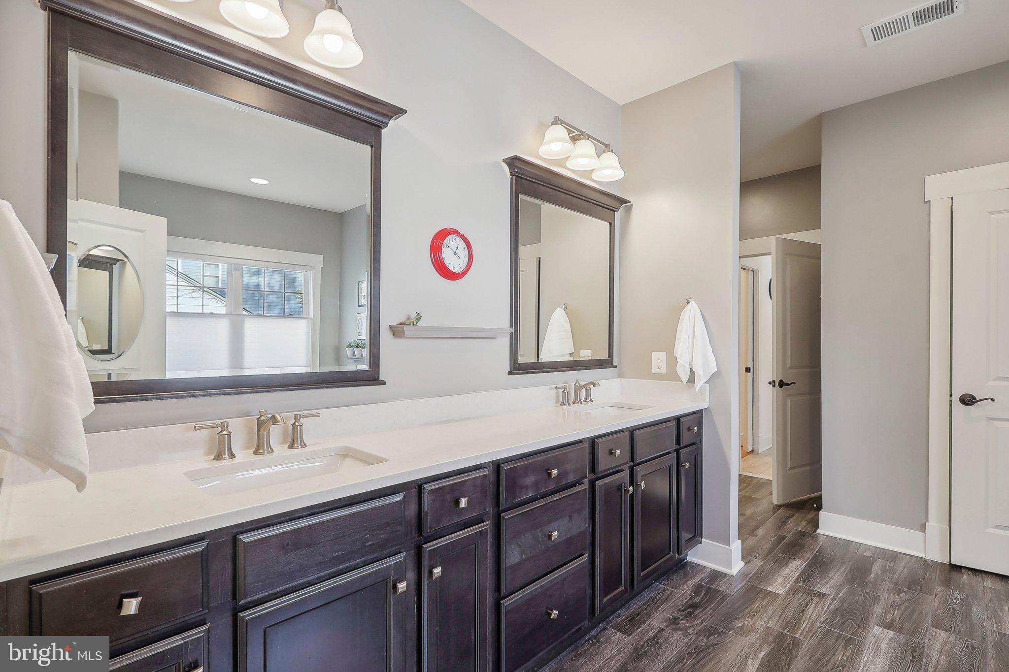 PIMMIT HILLS - Residential