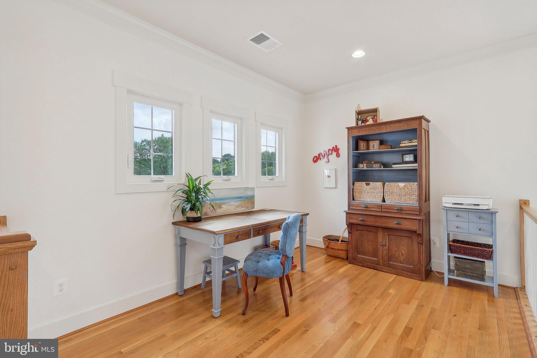 PIMMIT HILLS - Residential