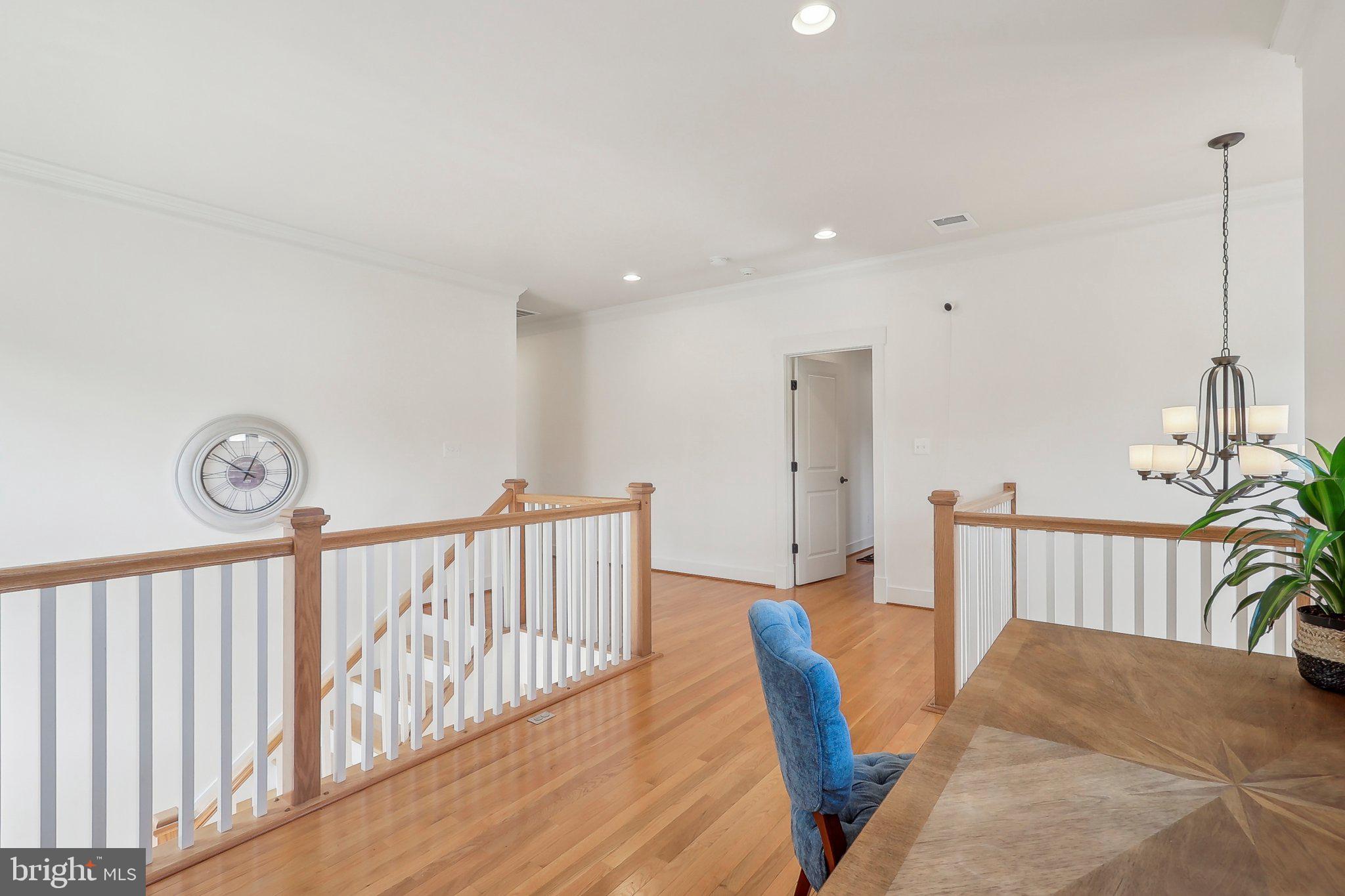 PIMMIT HILLS - Residential