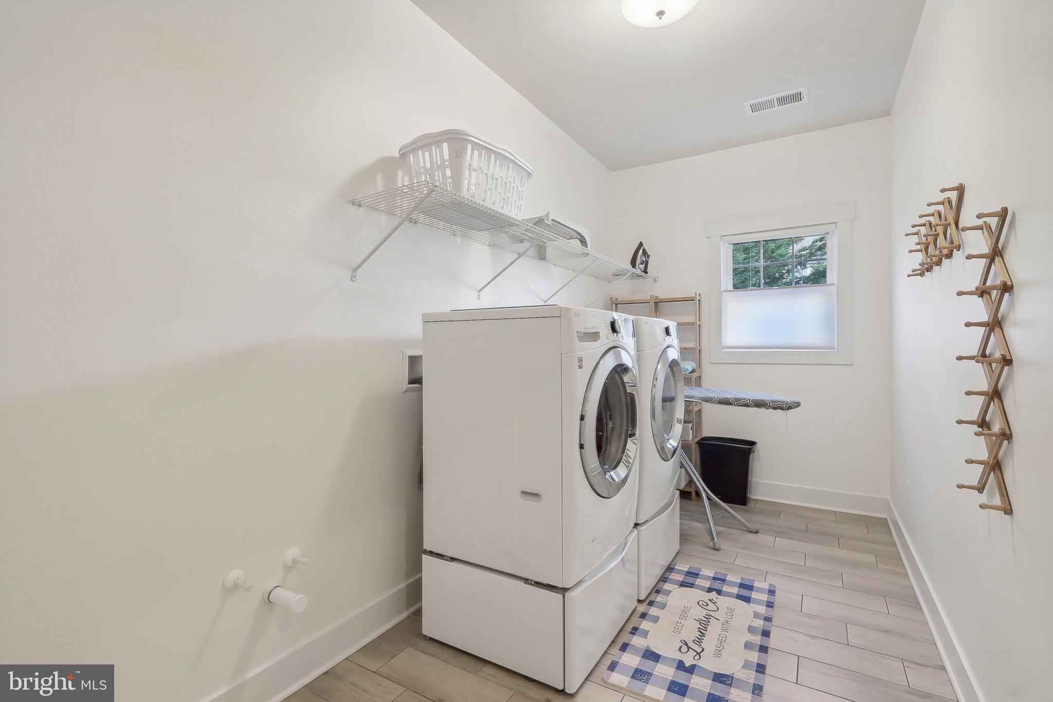 PIMMIT HILLS - Residential