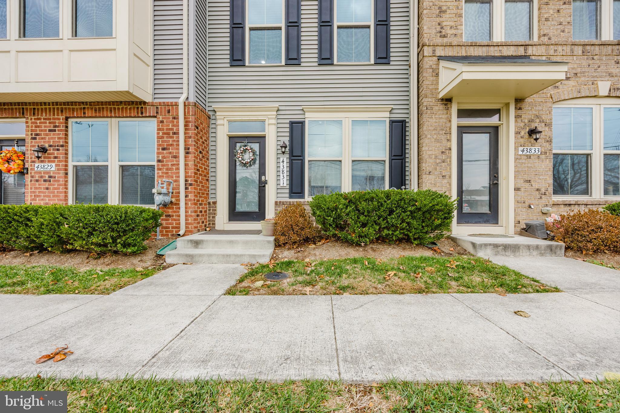 43831 STUBBLE CORNER SQUARE