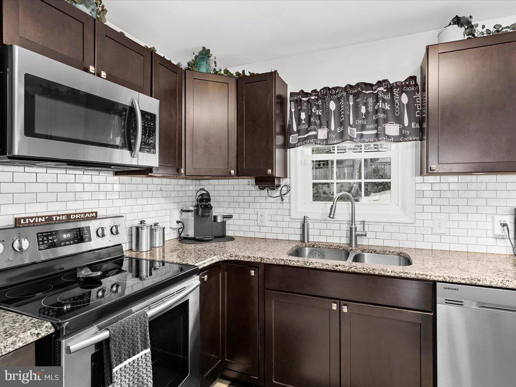 TRIMBLE FIELDS - Residential