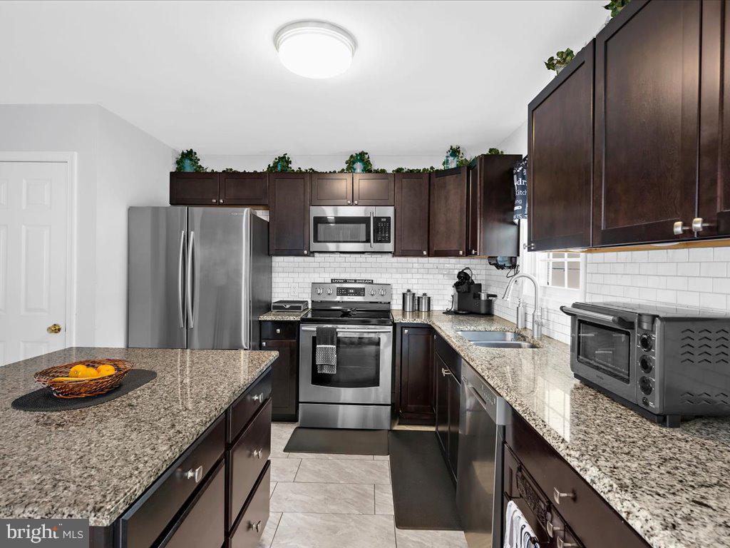 TRIMBLE FIELDS - Residential