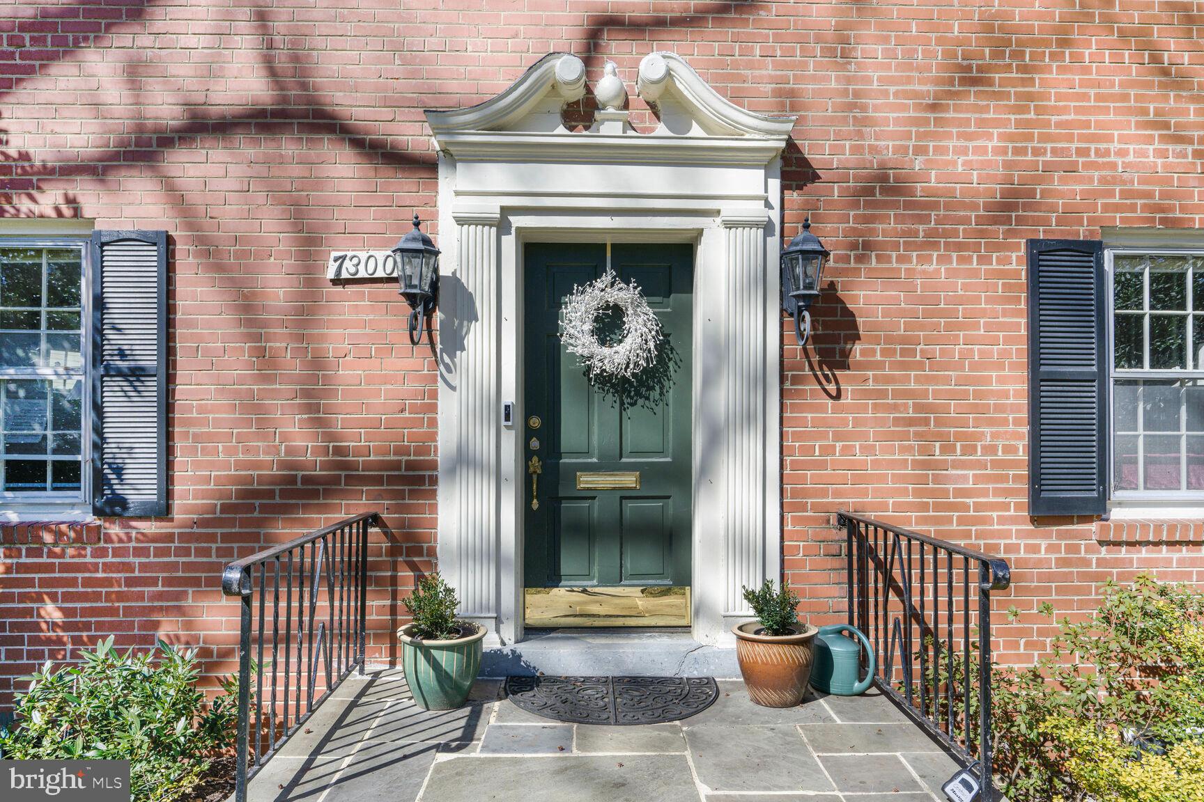 RIDGEWOOD VILLAGE - Residential