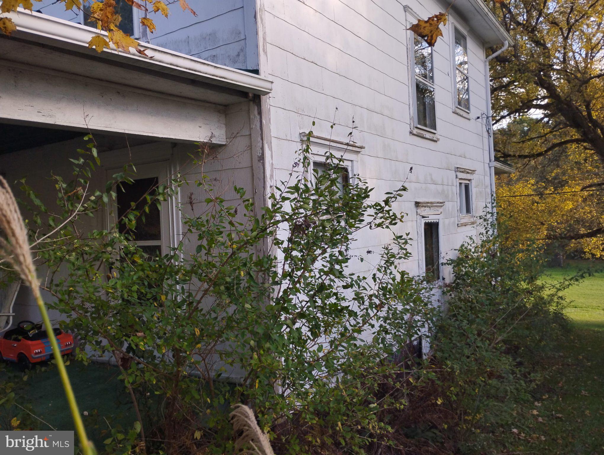 90 RAILROAD STREET