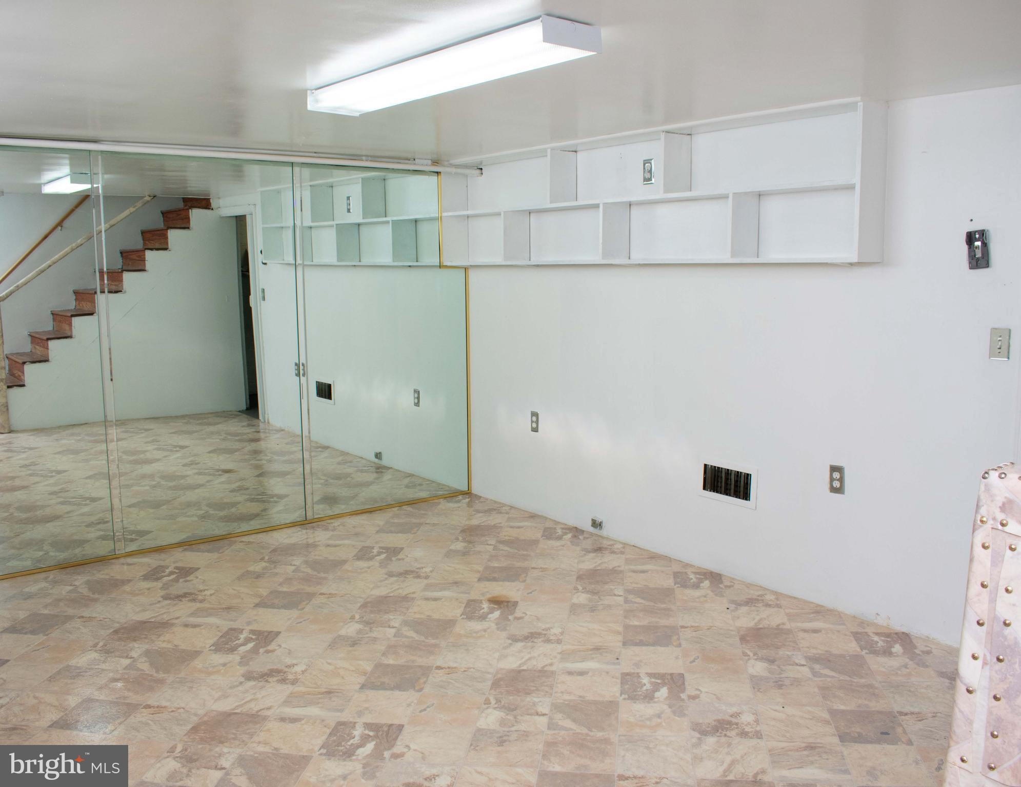CHINQUAPIN PARK - Residential Lease
