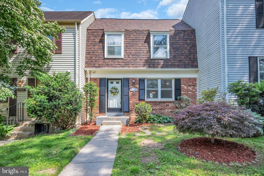 Location! Location! Location! ! Plenty of Parking! Exceptionally located close to numerous Dining and Shopping options. Location doesn't get much better than this! 1.5 miles to the Mosaic District, 1.4 Mile Walk & Less than a 2 Mile Drive to Vienna Metro, easy access to 66, 495, Tyson's Corner and More!!!Come and fall in love. Offer Deadline, Monday, June 13th at 6:00 PM.