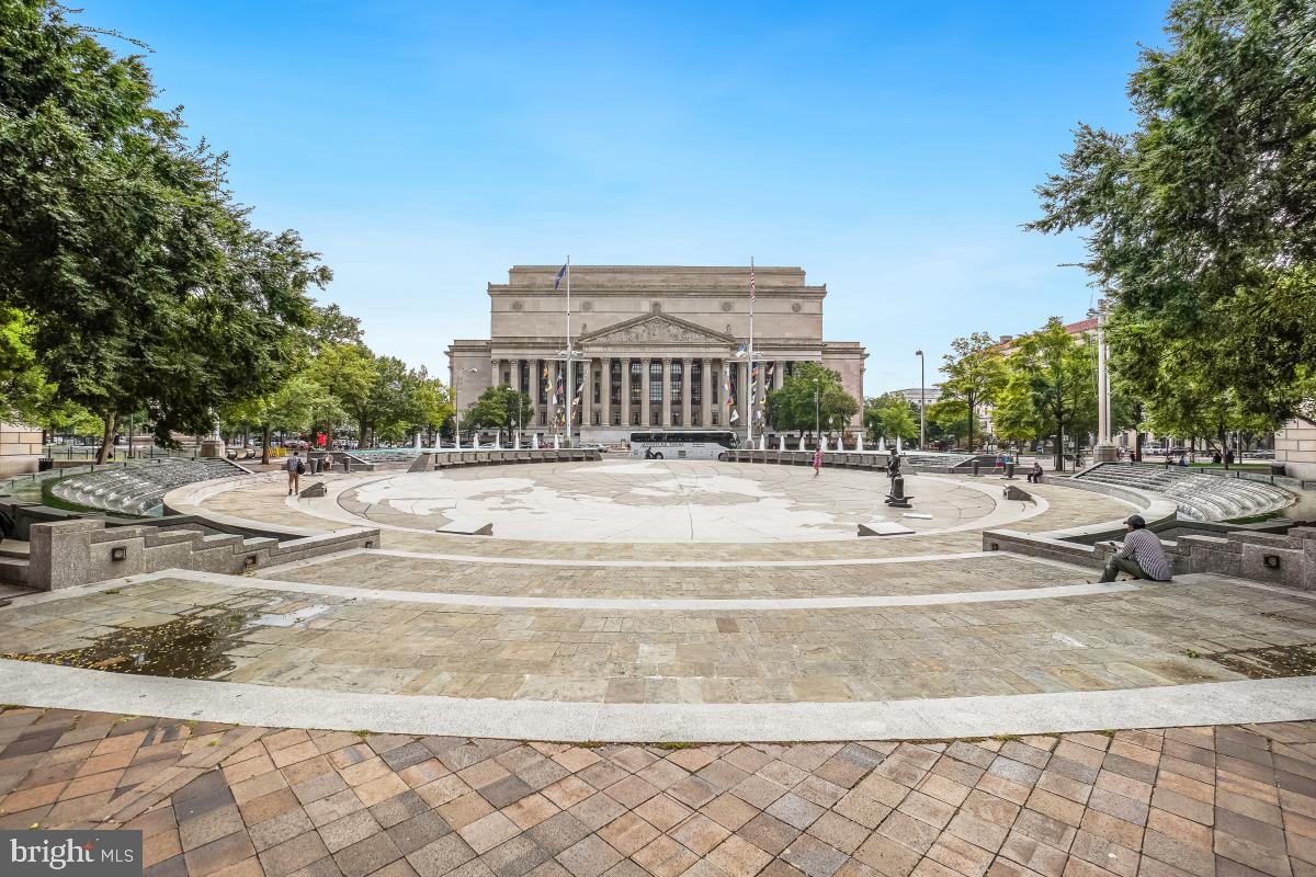 801 PENNSYLVANIA AVENUE NW PH06