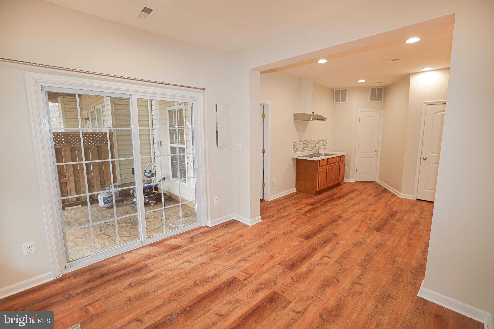 22090 AVONWORTH SQUARE