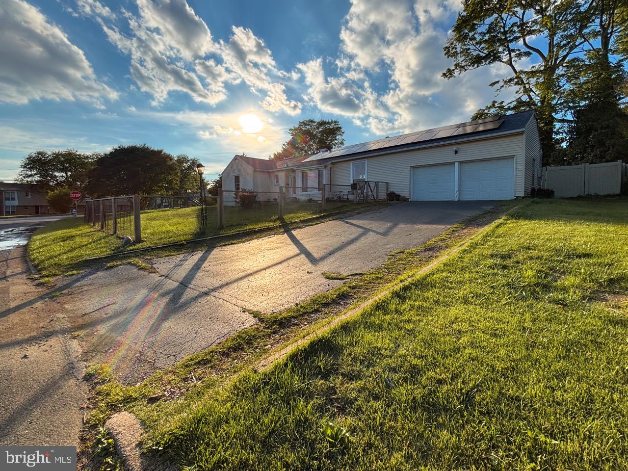 SHADY GROVE MANOR - Residential