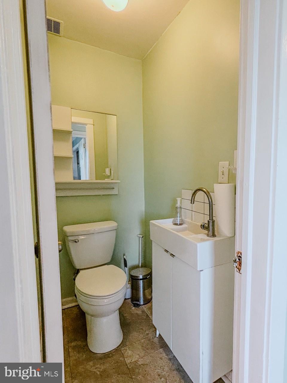 SHADY GROVE MANOR - Residential