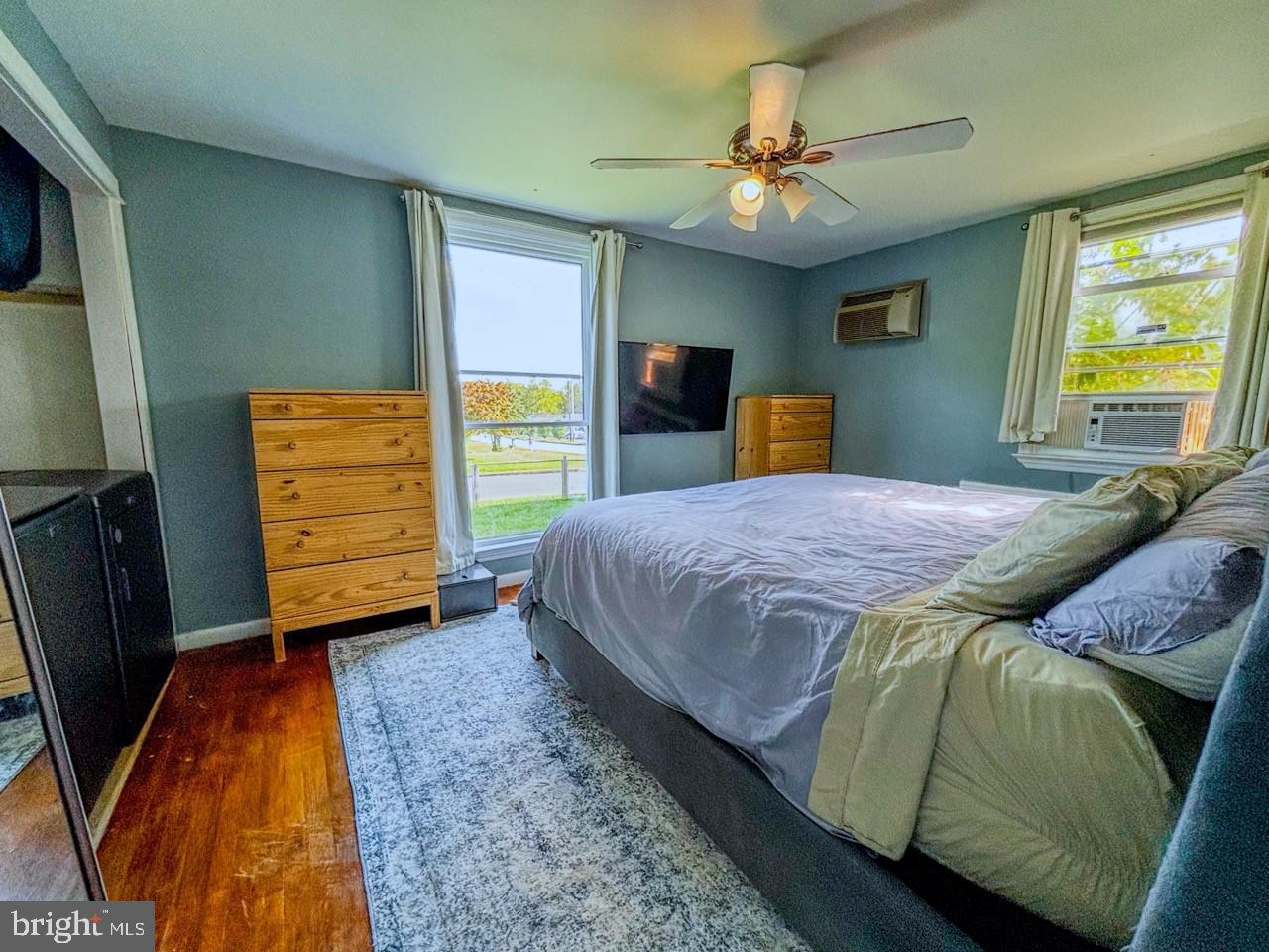 SHADY GROVE MANOR - Residential