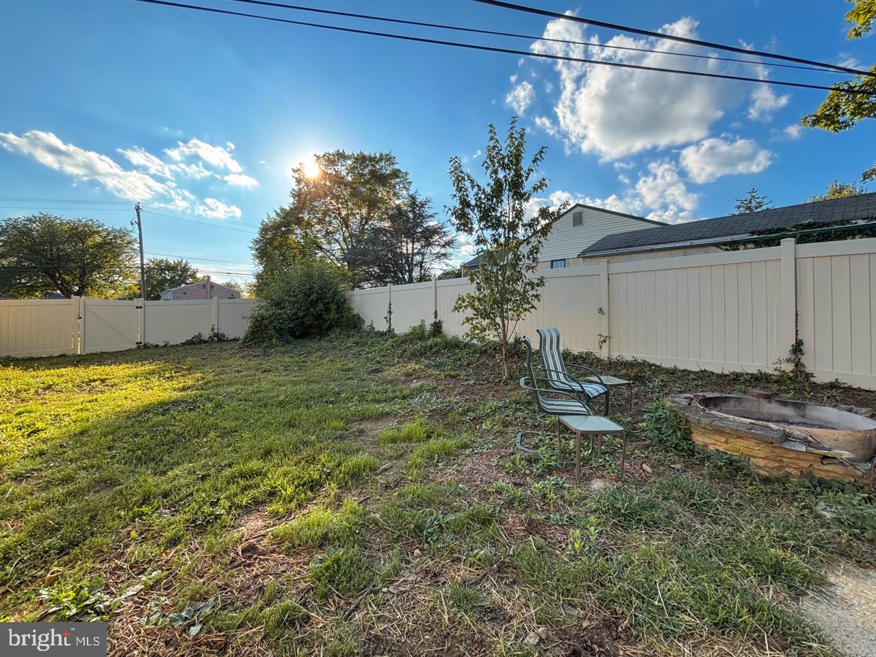 SHADY GROVE MANOR - Residential