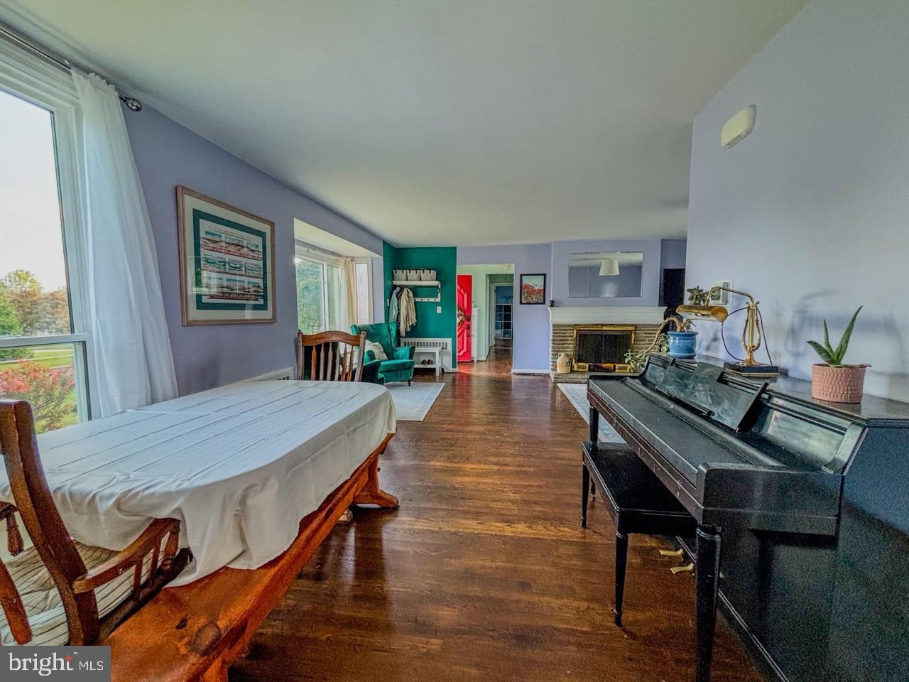 SHADY GROVE MANOR - Residential