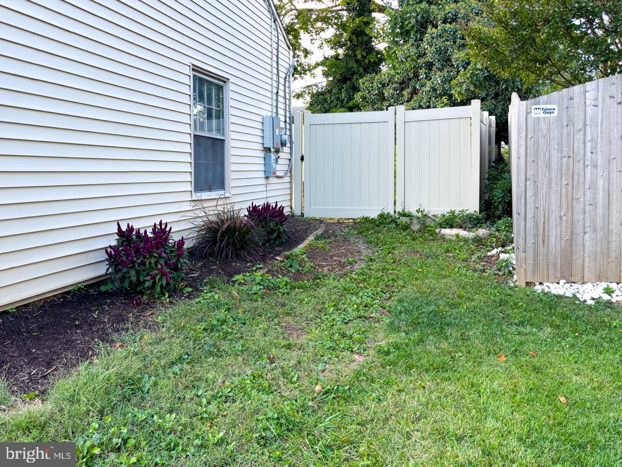 SHADY GROVE MANOR - Residential