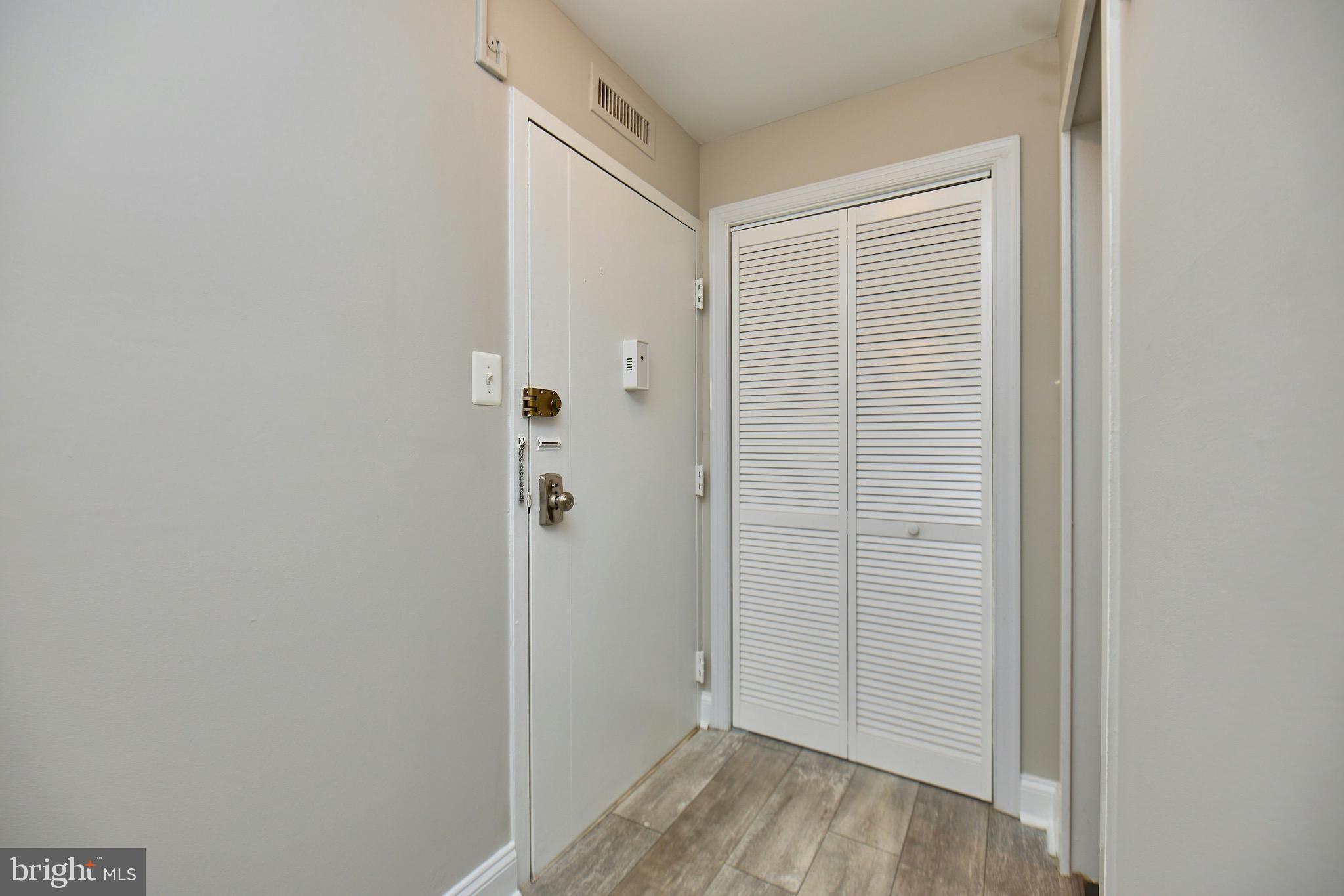 CIRCLE CONDOMINIUMS - Residential Lease