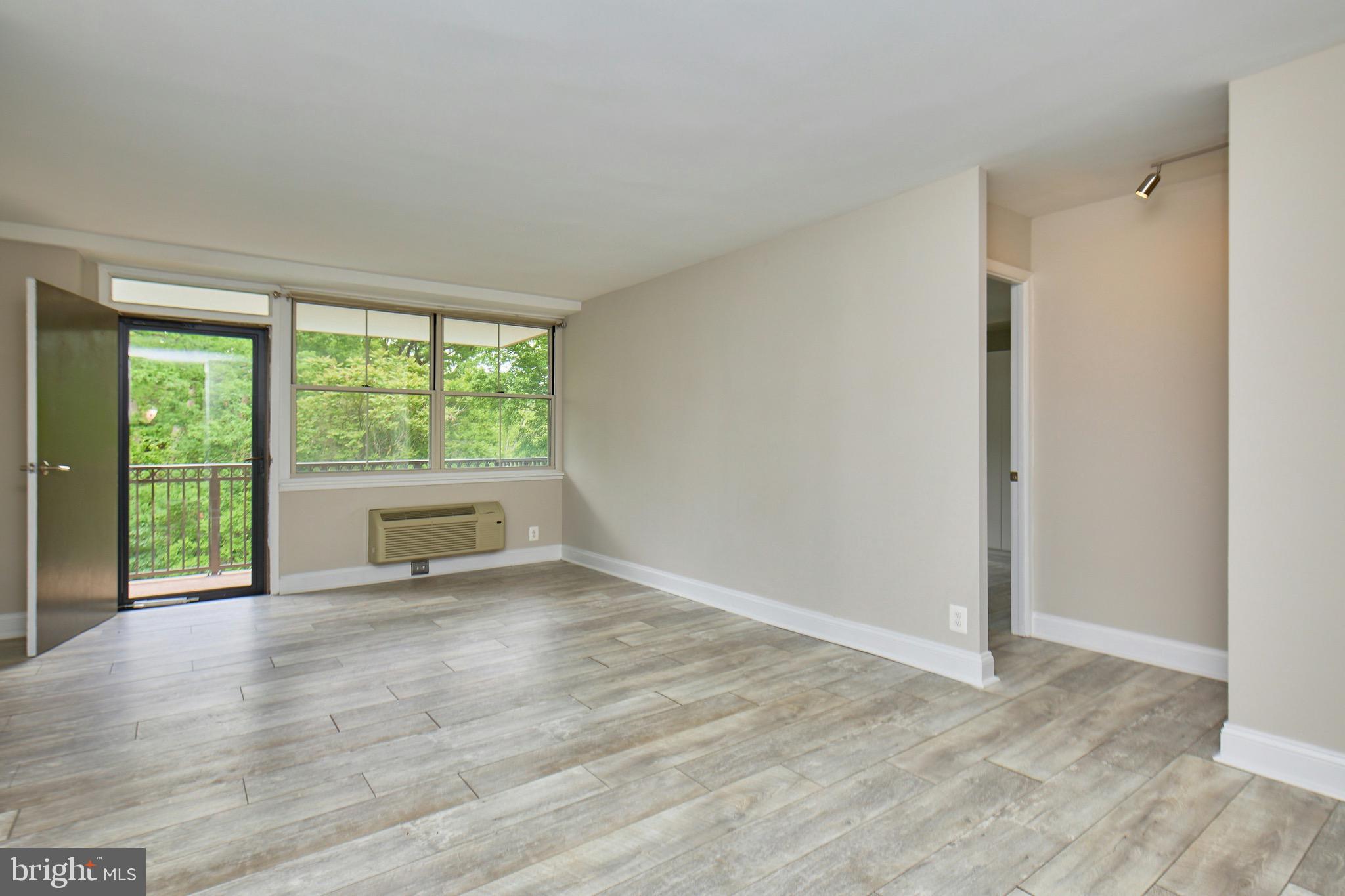 CIRCLE CONDOMINIUMS - Residential Lease