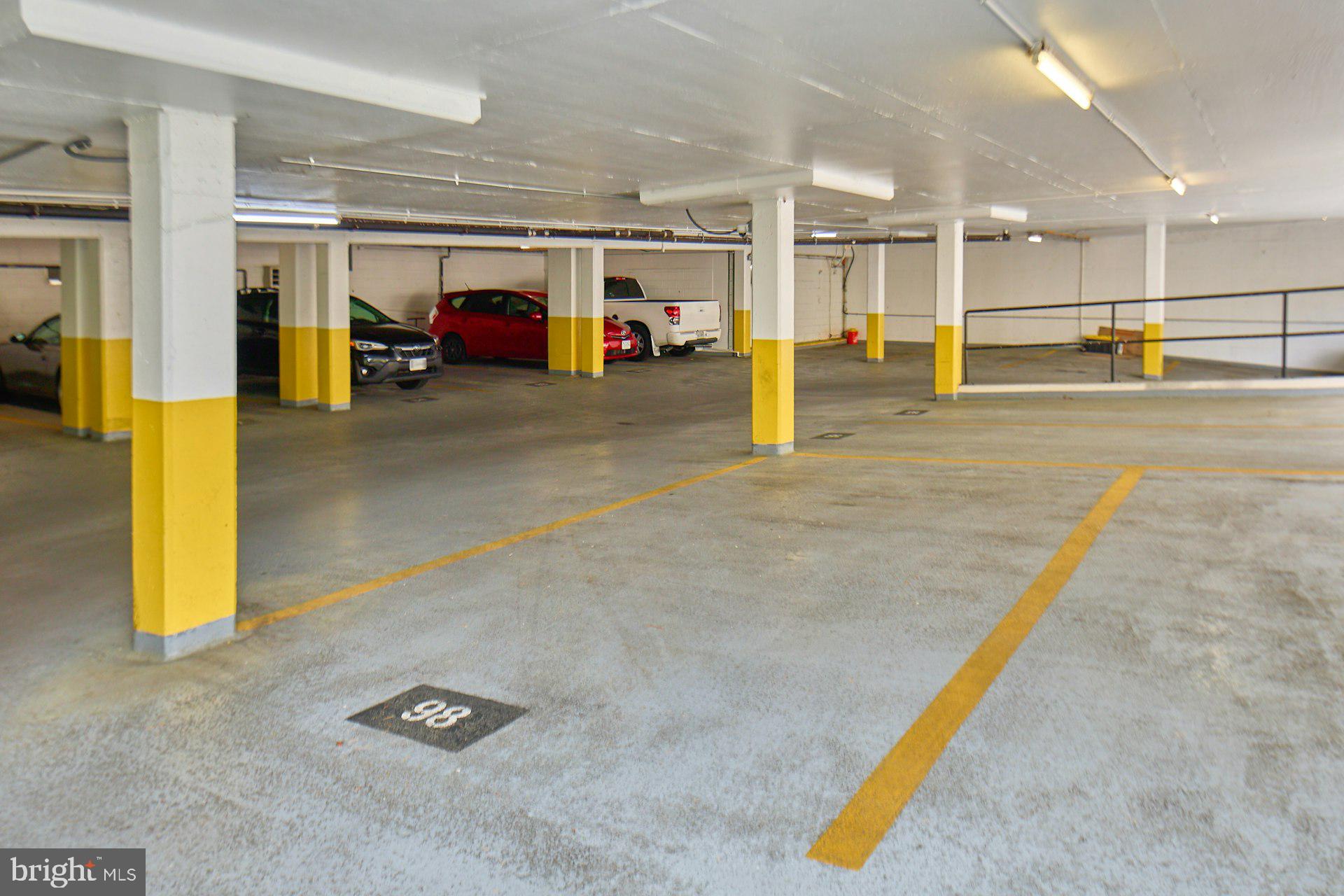 CIRCLE CONDOMINIUMS - Residential Lease