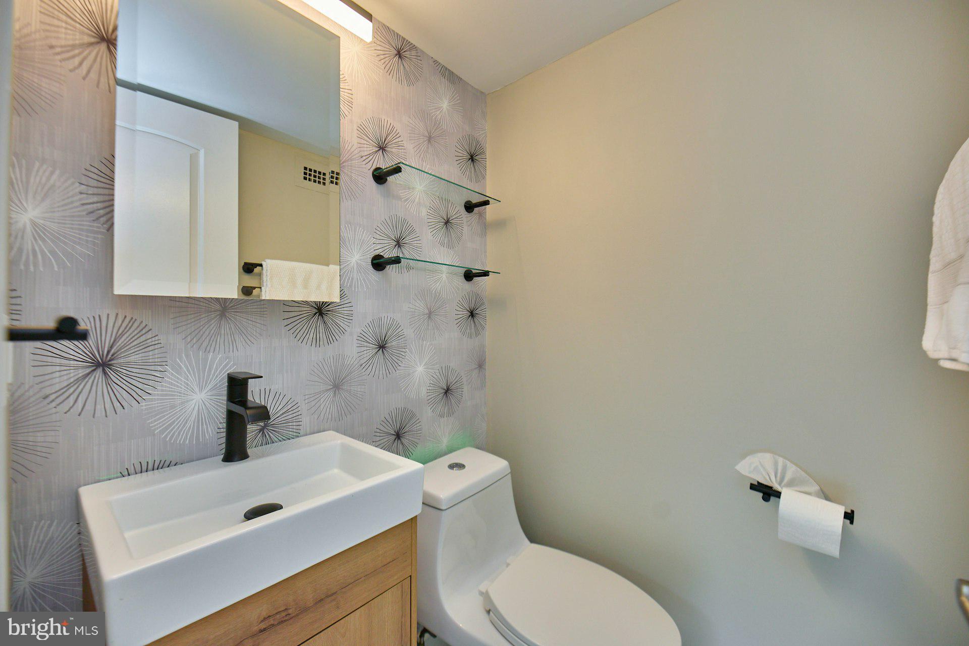 CIRCLE CONDOMINIUMS - Residential Lease