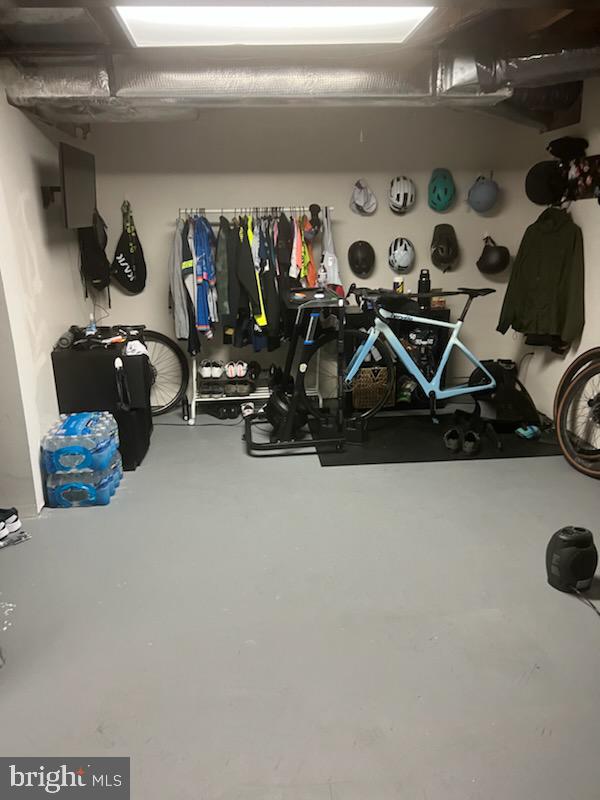 YORKSHIRE COMMONS - Residential Lease