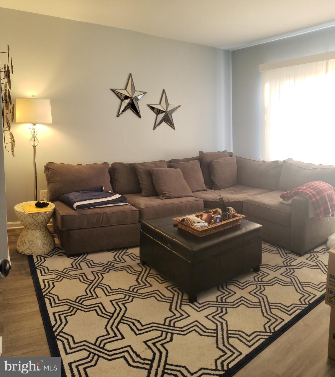 YORKSHIRE COMMONS - Residential Lease