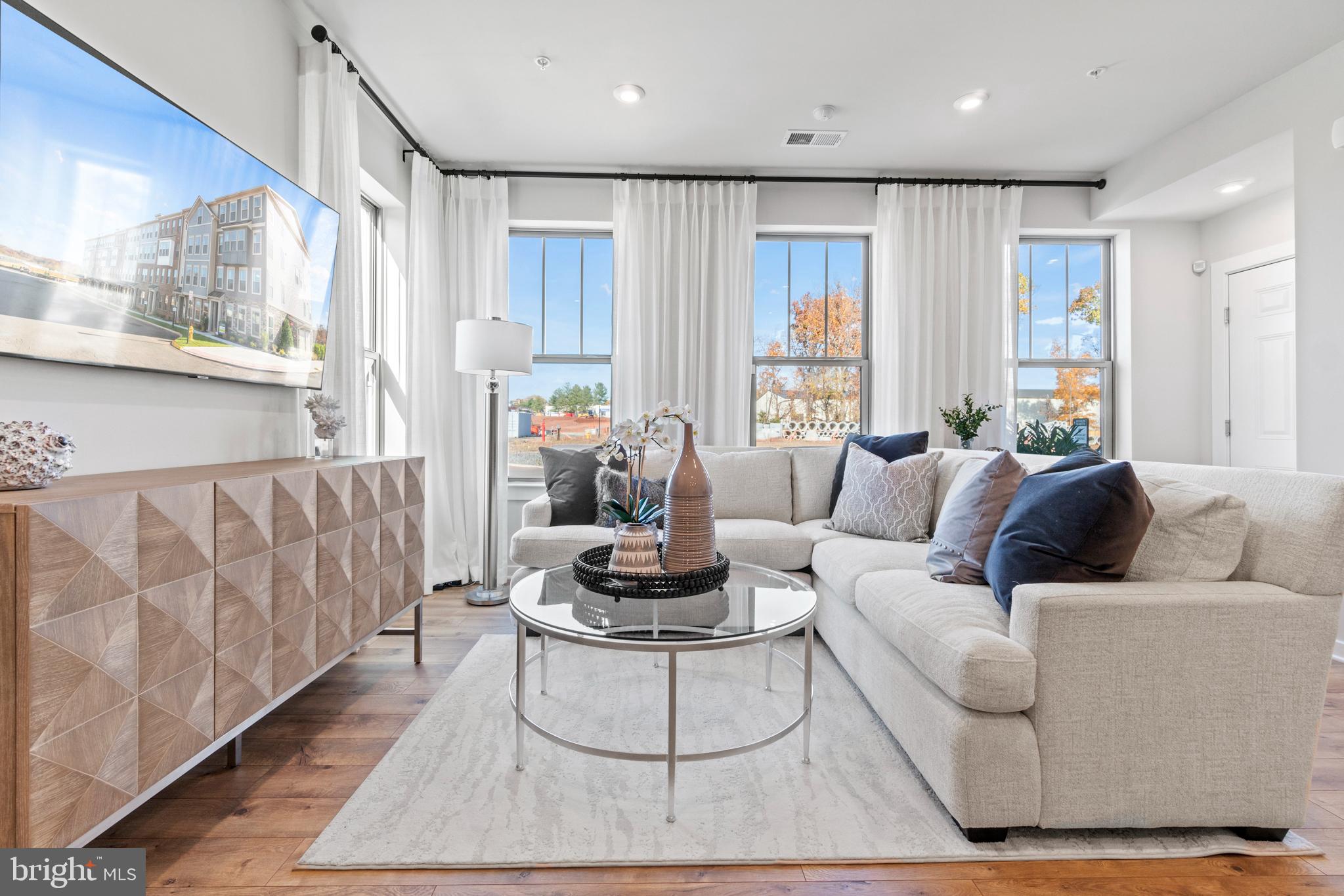 ASHBURN STATION - Residential