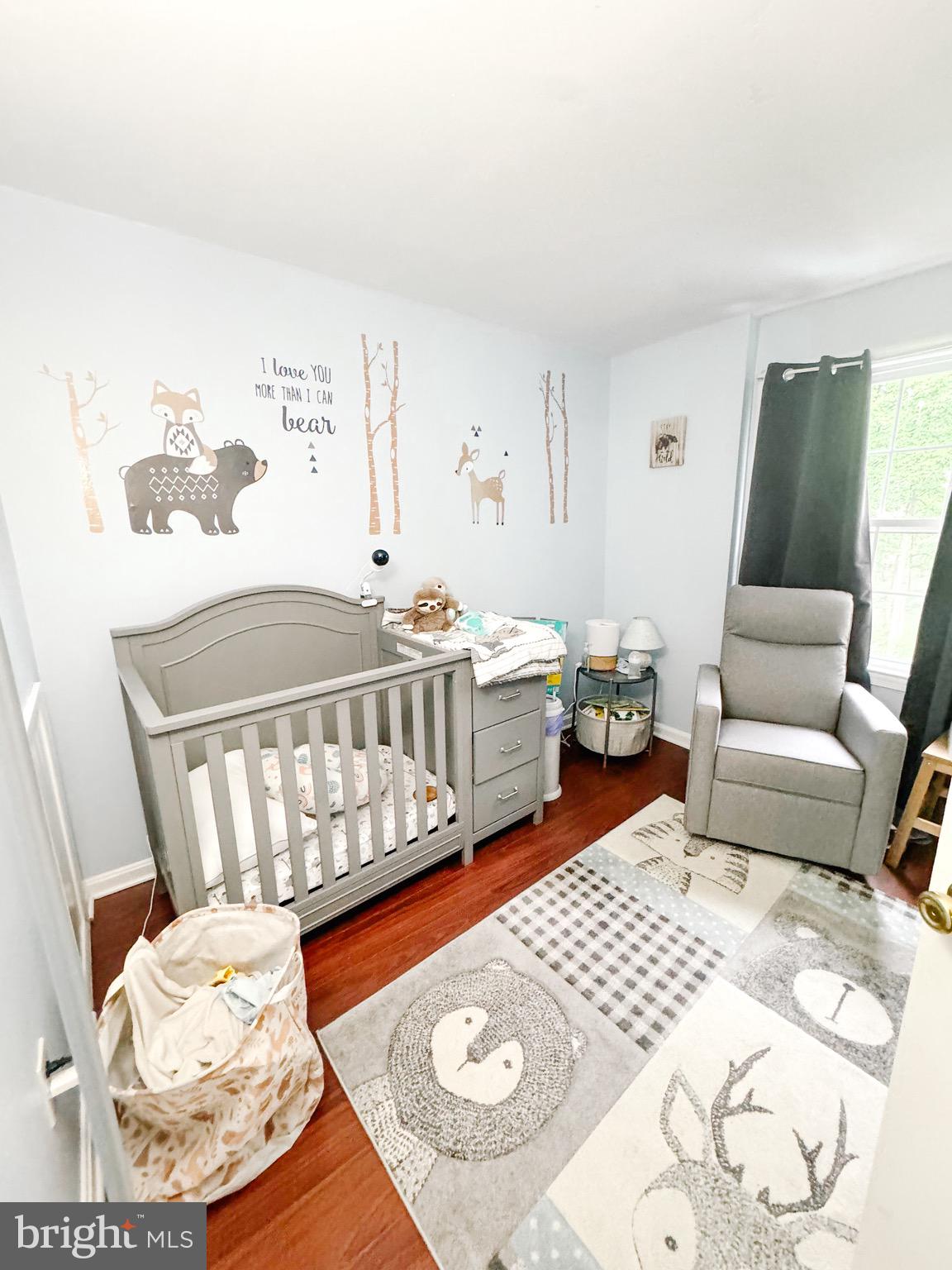 PINEWOOD LAKE - Residential Lease