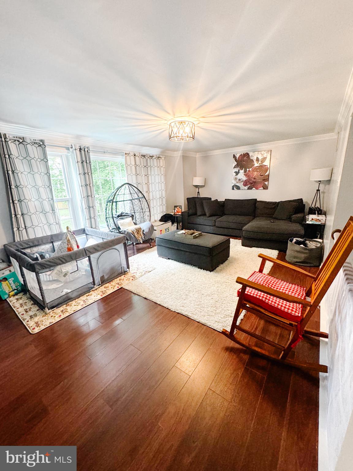 PINEWOOD LAKE - Residential Lease