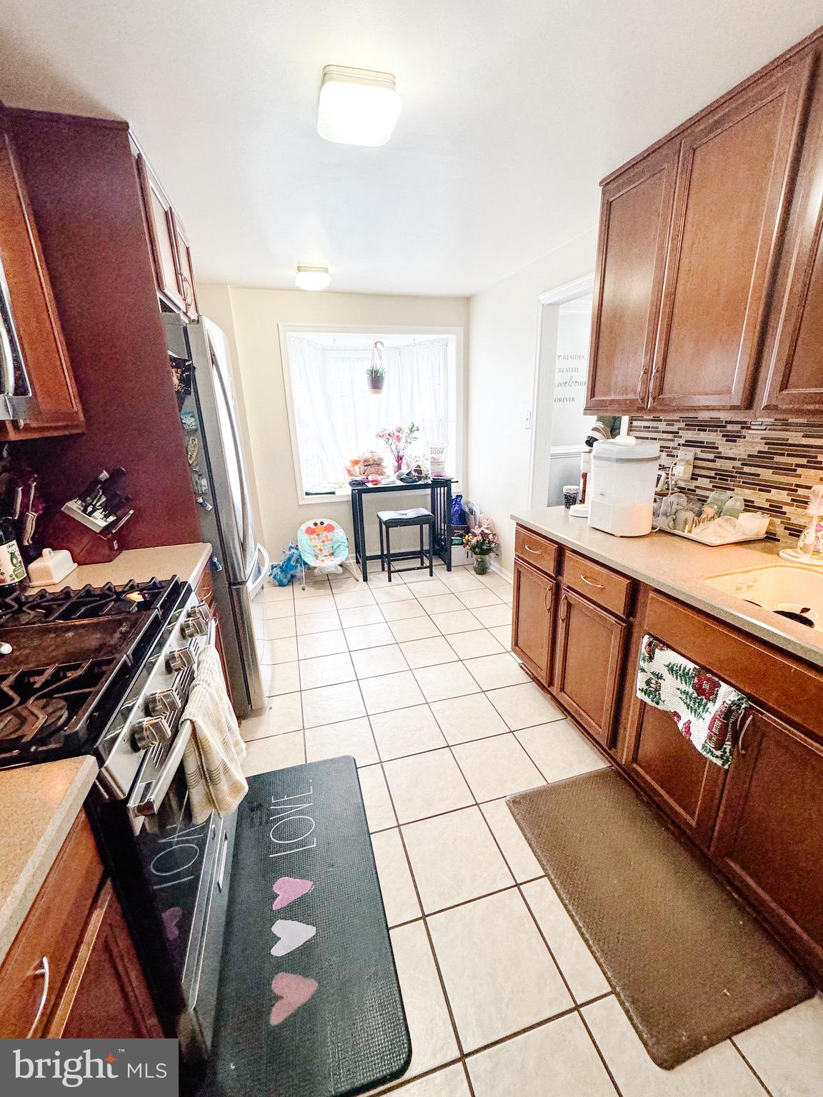 PINEWOOD LAKE - Residential Lease