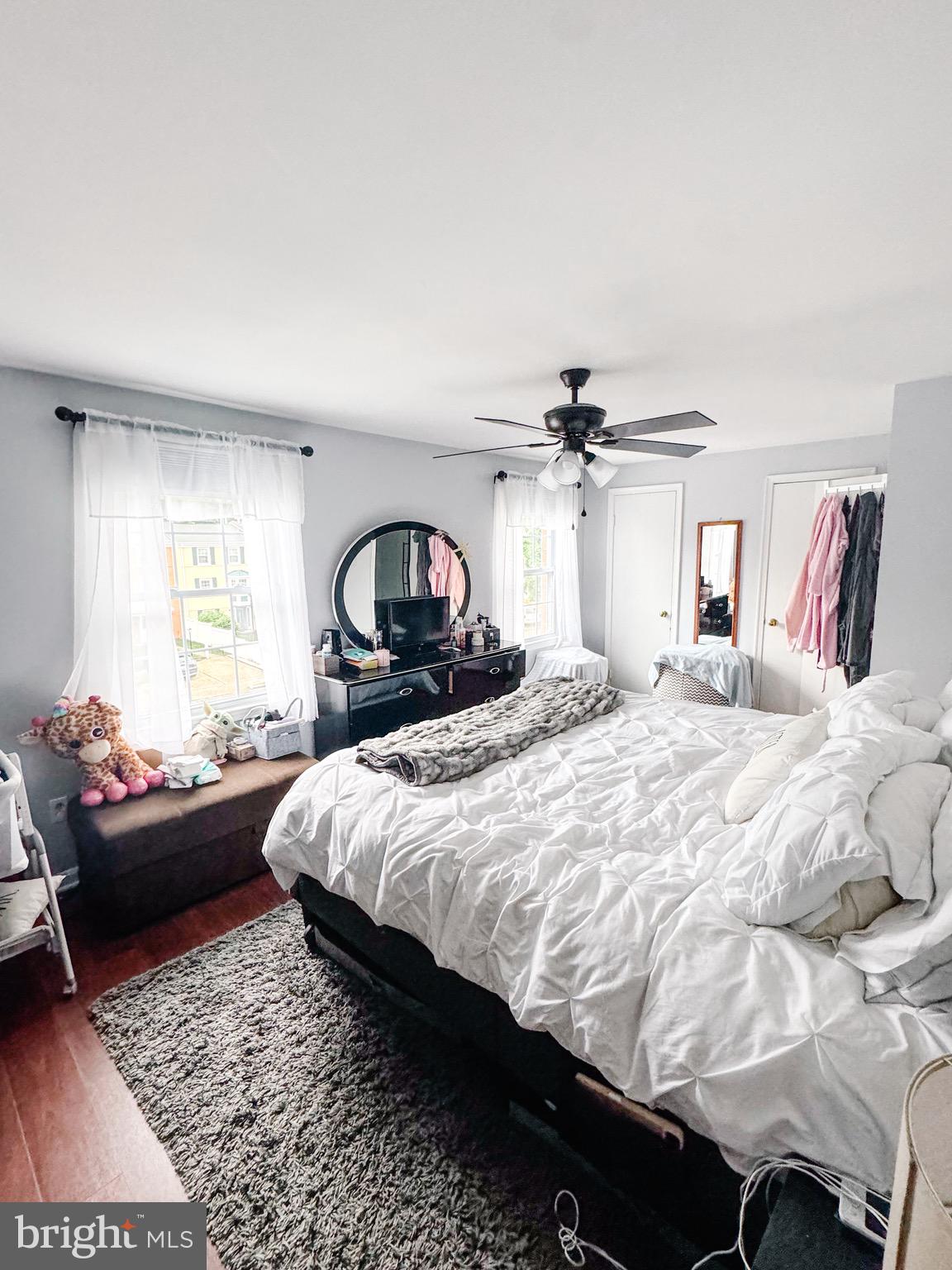 PINEWOOD LAKE - Residential Lease