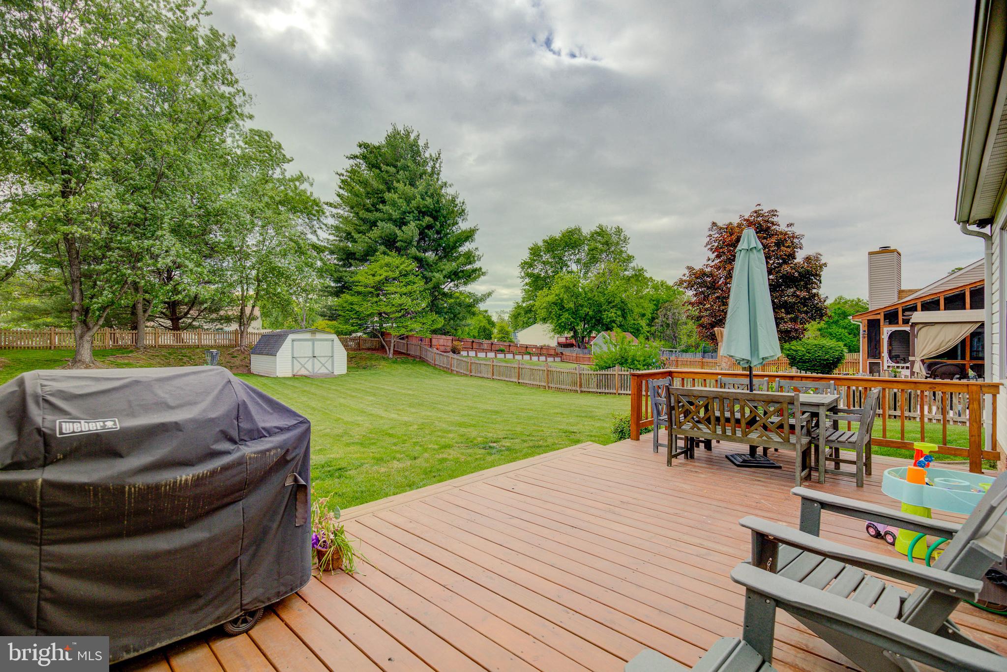 COUNTRY ROADS - Residential