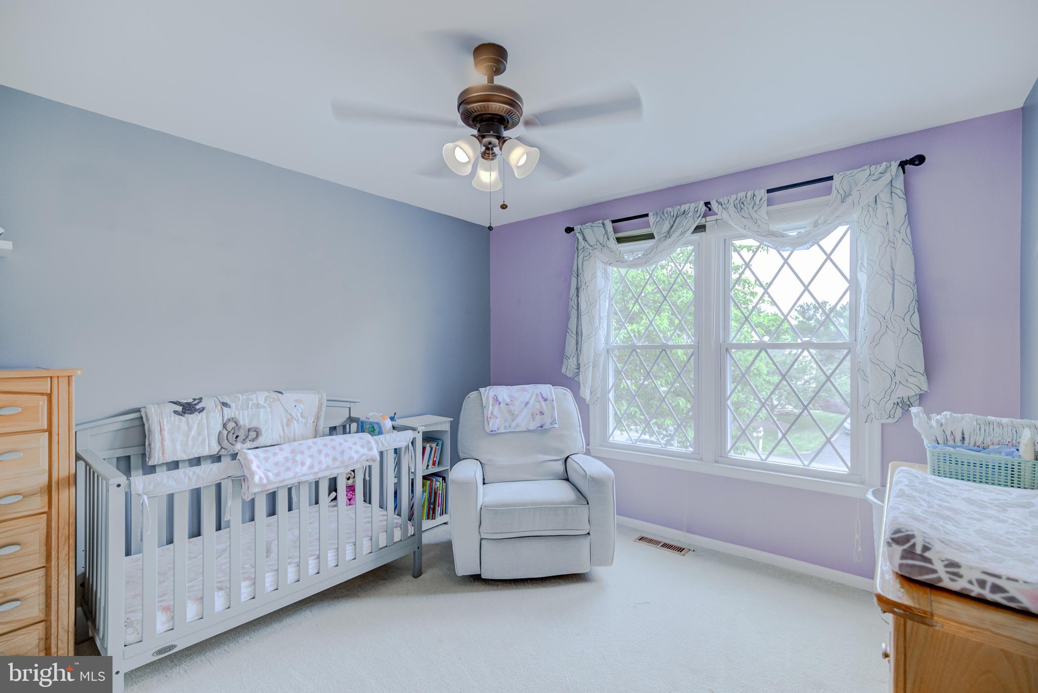 COUNTRY ROADS - Residential