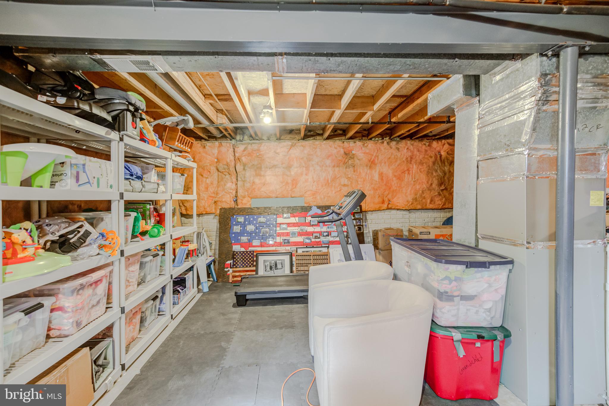 COUNTRY ROADS - Residential