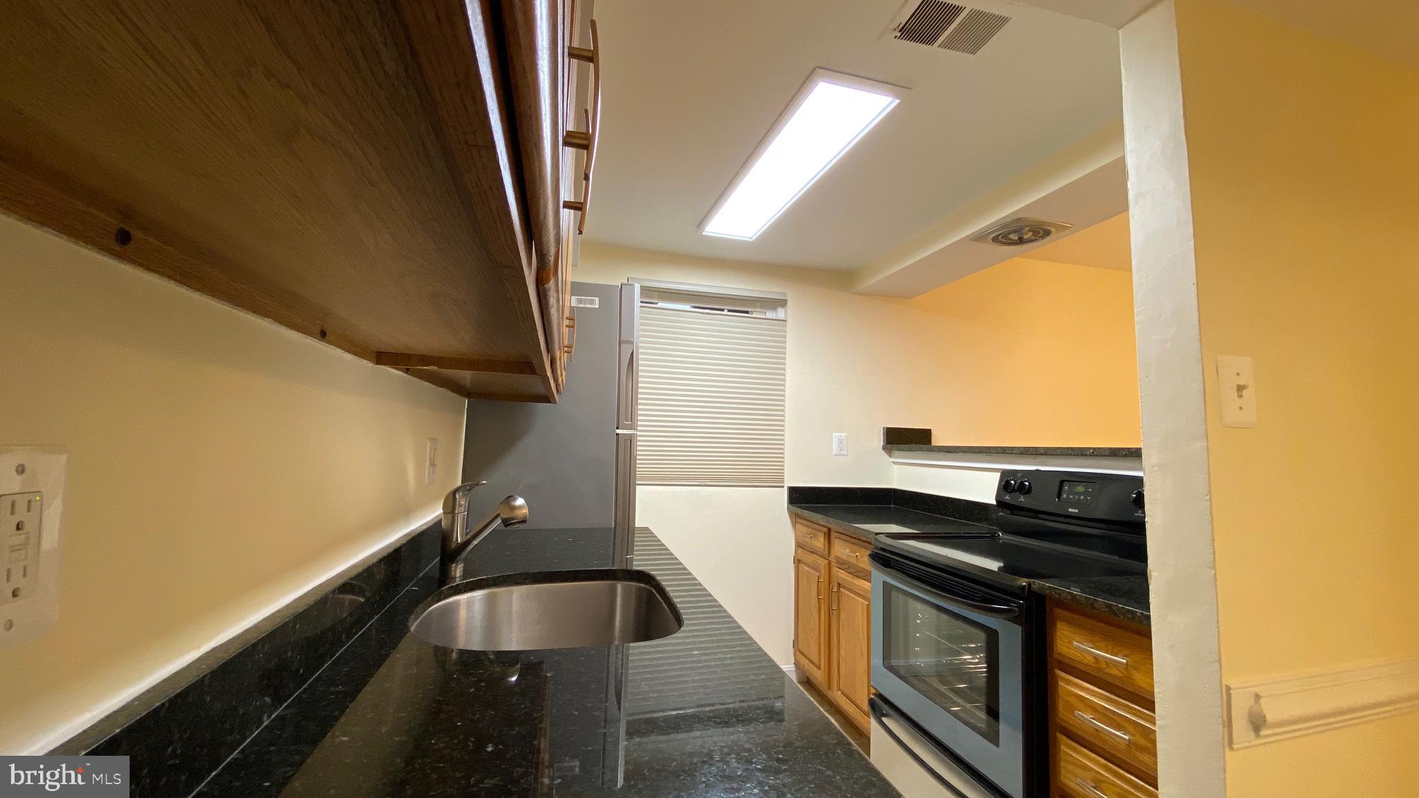 TERRACE TOWNE HOMES OF WOODLAWN - Residential Lease