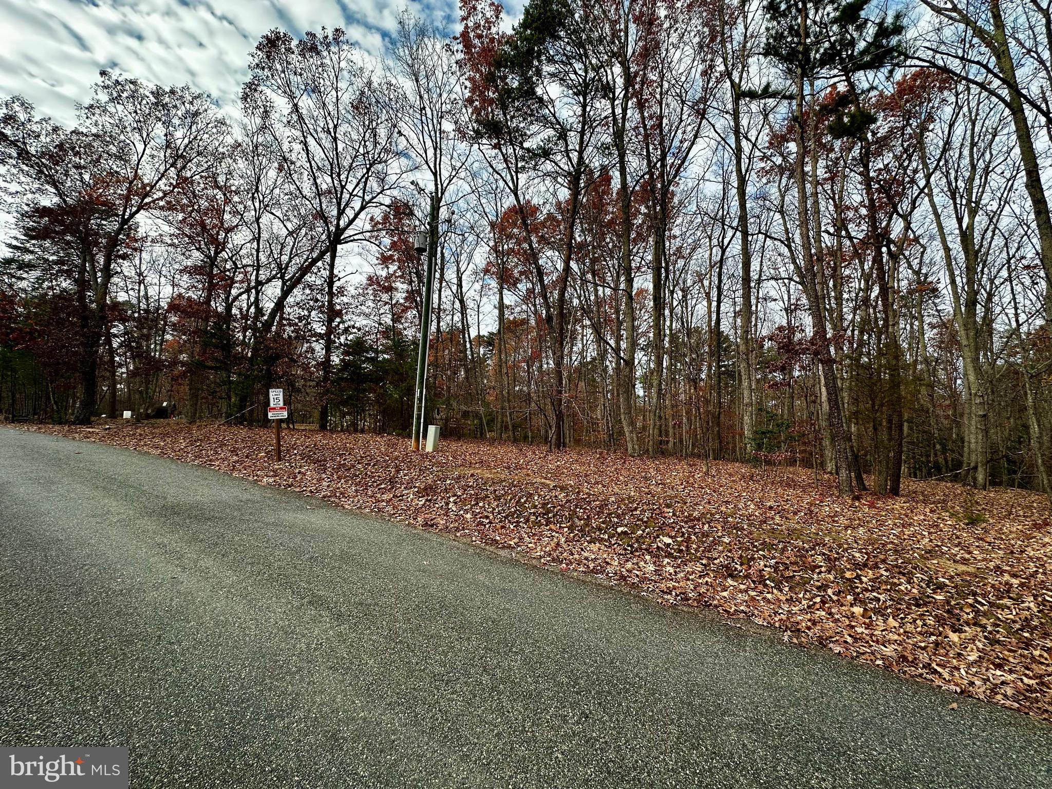 PINE HARBOUR - Land