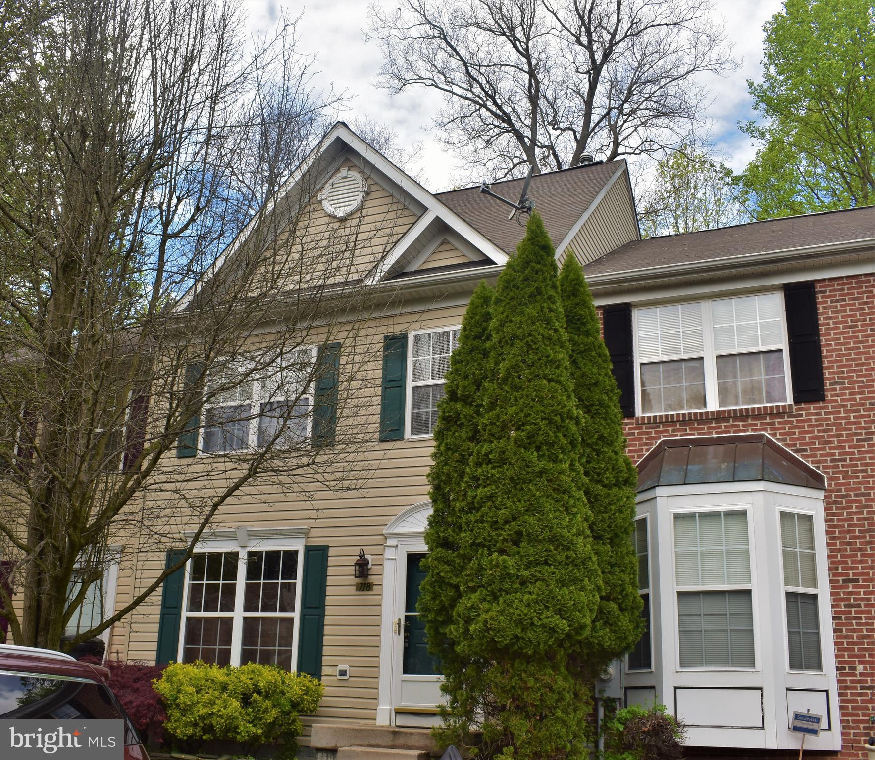3BR 3.5 BATH w/Loft and Bonus Room: Beautiful home in Winters Run located near the end of the development in a private cul-desac and backing to wooded area.This spaceous townhouse provides close to 2400sqft of living space.Bright and airey.Additional half bath on the main floor.Open kitchen concept with kitchen island, modern appliances, and custom cabinetry.COMING SOON - BRAND NEW granite countertop and NEW FLOORING added this month.The dining area leads to roomy deck with wooded view.2nd Floor- Huge Master Suite complete with vaulted ceilings, Walk-in Closet, Sitting Area. The master bath has a double vanity, corner jetted-tub, and separate shower.There are two additional sun-filled bedrooms with great closet space.The third floor features a private loft, large enough for personal office or exercise area.The lower level is perfect for a in-law suite, A separate bonus room with gorgeous custom shelving. Laundry room with ample storage, and kitchenette. Theres plenty of space for a family room which leads to walkout patio!Close to shopping, fine dining and I-95