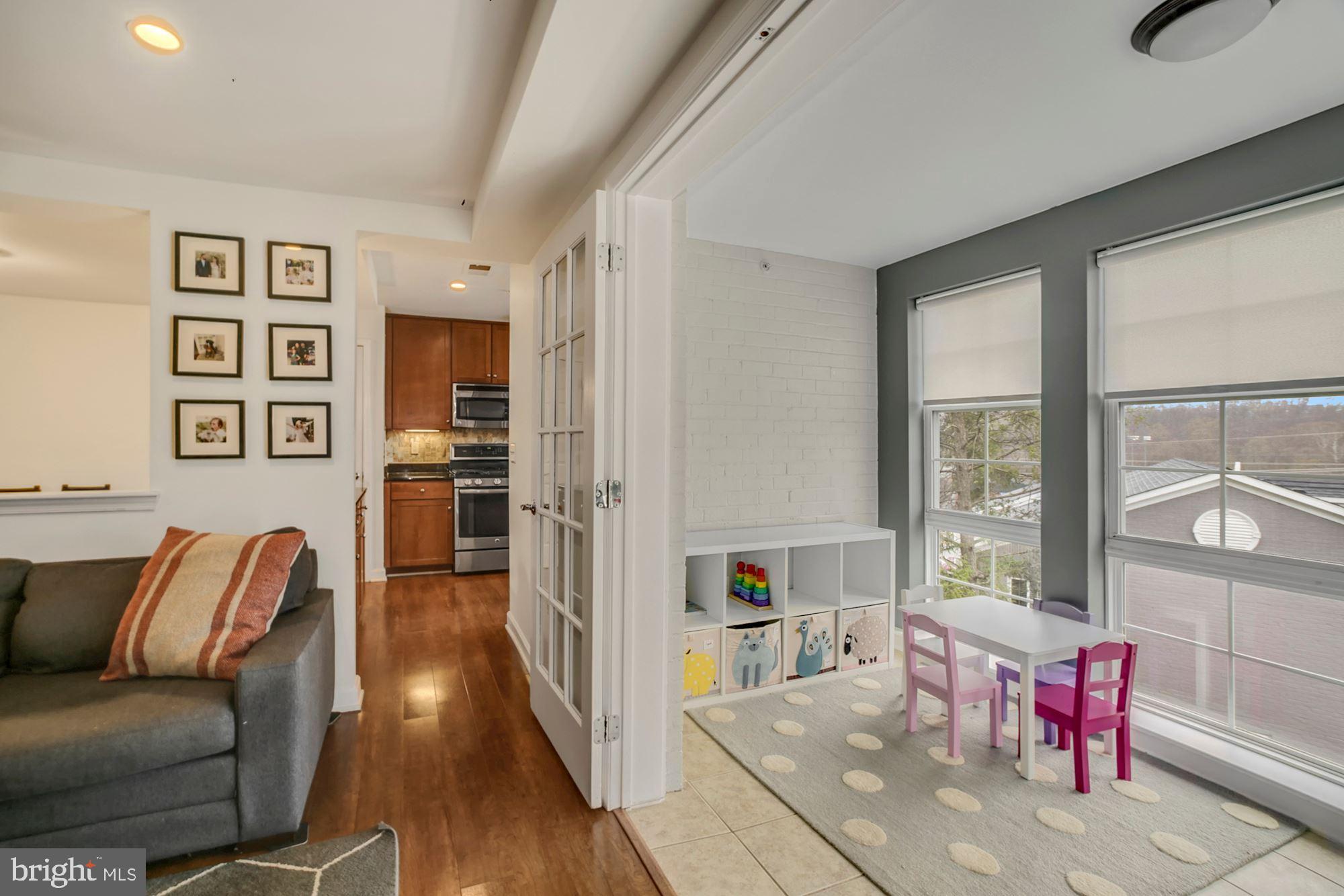 WEST VILLAGE OF SHIRLINGTON - Residential