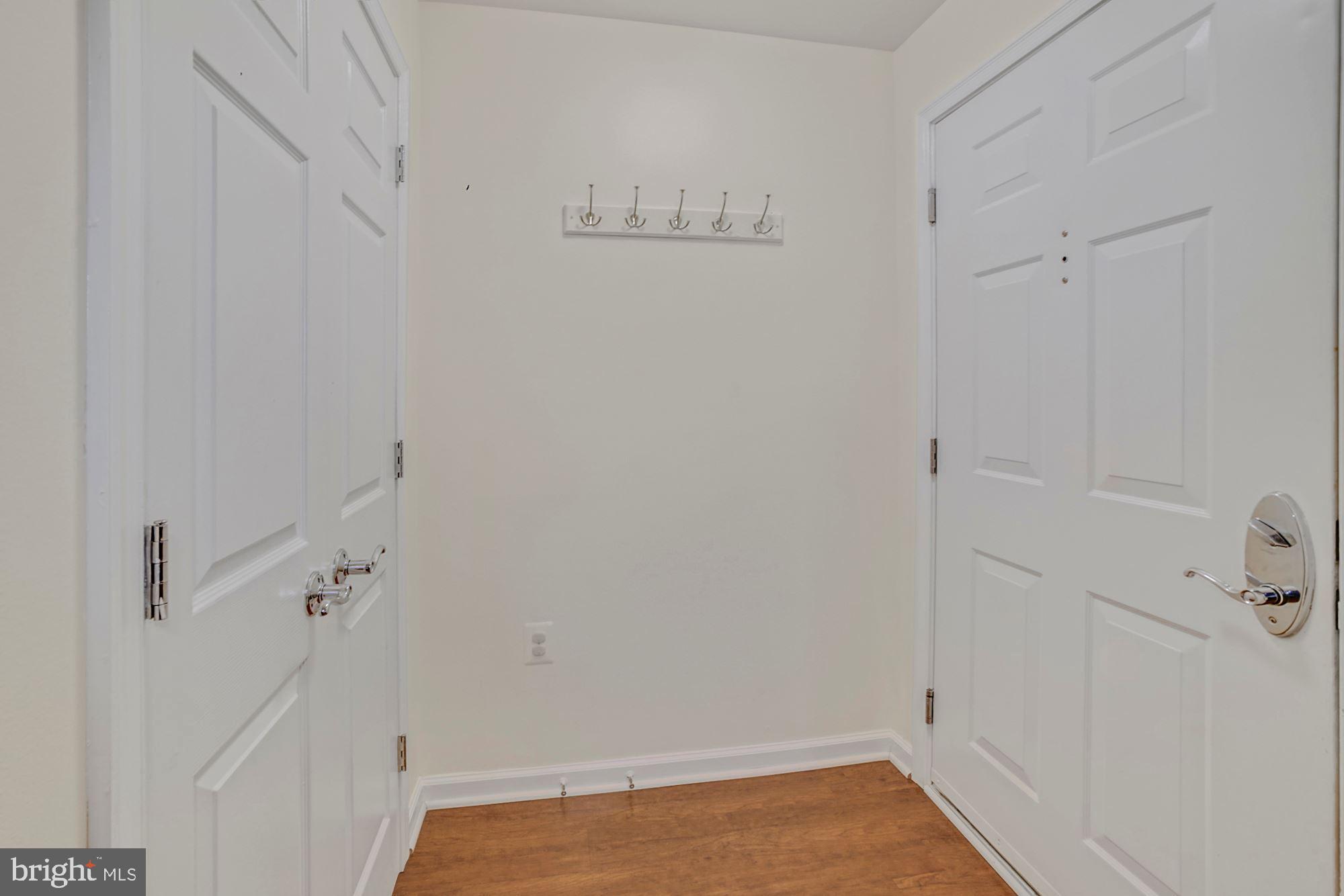 WEST VILLAGE OF SHIRLINGTON - Residential